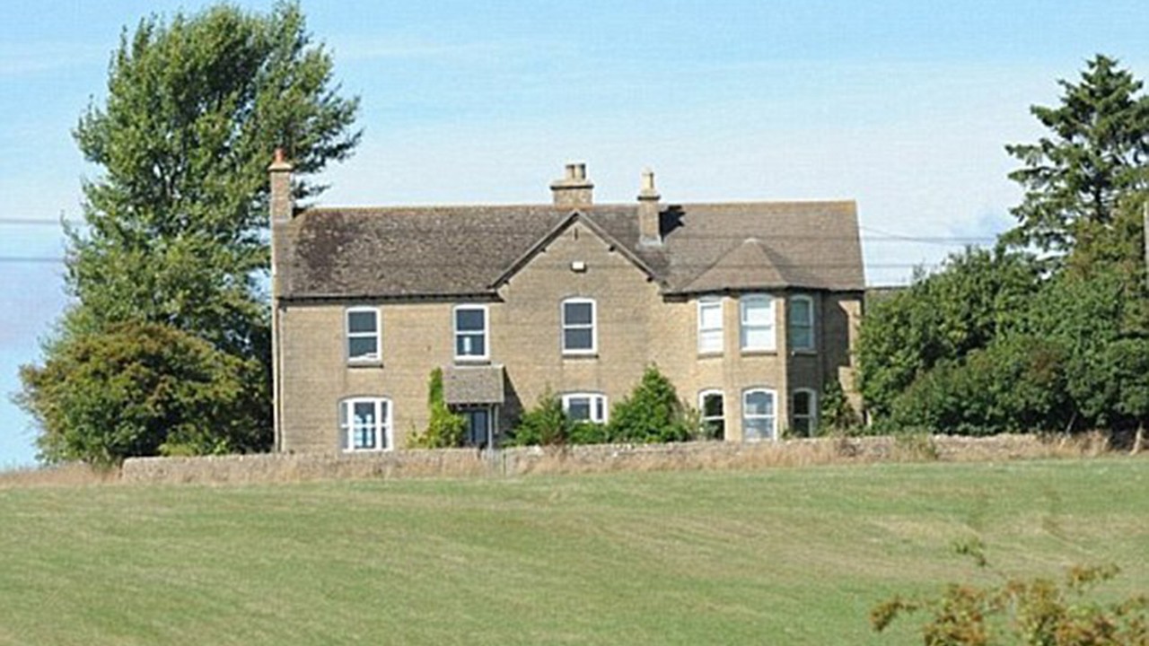 Clarkson's Farm, Demolished House
